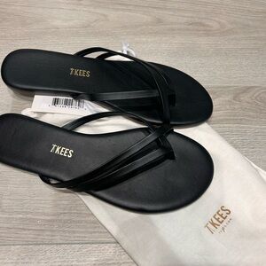 TKEES Liri Flip Flips Size 8